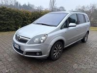 Usata Opel Zafira 93 CV (68 kW) 2007 Grigio Monovolume