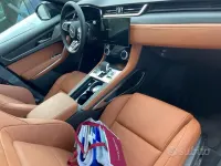Usata Jaguar F-Pace R-Dynamic 250 CV (183 kW) 2023 Nero SUV