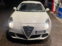 Usata Alfa Romeo Giulietta Distinctive 120 CV (88 kW) 2016 Bianco Utilitaria