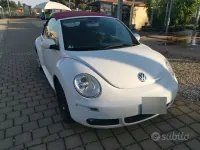 Usata VW New Beetle 75 CV (55 kW) 2010 Bianco Utilitaria
