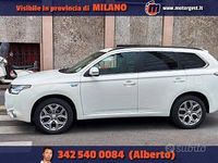Usata Mitsubishi Outlander P-HEV Instyle 121 CV (88 kW) 2014 Bianco SUV