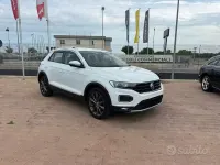 Usata VW T-Roc Style 150 CV (110 kW) 2018 Bianco SUV