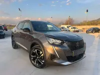 Usata Peugeot 2008 Allure 102 CV (75 kW) 2022 Grigio SUV