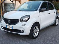 Usata Smart ForFour 71 CV (52 kW) 2017 Bianco Utilitaria