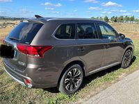 Usata Mitsubishi Outlander P-HEV Instyle 121 CV (88 kW) 2016 Grigio SUV
