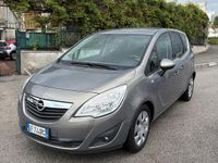 Usata Opel Meriva 100 CV (73 kW) 2011 Grigio Monovolume