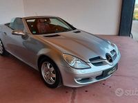 Usata Mercedes SLK200 163 CV (119 kW) 2005 Grigio Cabrio