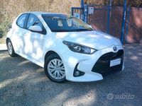 Usata Toyota Yaris Hybrid 92 CV (67 kW) 2023 Bianco Berlina