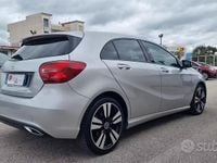 Usata Mercedes A180 Premium 108 CV (79 kW) 2017 Grigio Berlina