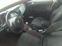 Usata Alfa Romeo Giulietta Distinctive 105 CV (77 kW) 2012 Bianco Utilitaria