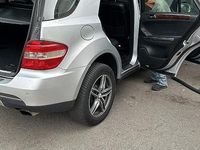 Usata Mercedes ML320 2006 Grigio SUV