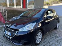 Usata Peugeot 208 Allure 68 CV (50 kW) 2015 Nero Utilitaria