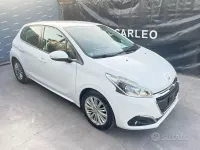 Usata Peugeot 208 Allure 75 CV (55 kW) 2016 Bianco Utilitaria