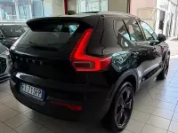 Usata Volvo XC40 Momentum 190 CV (139 kW) 2019 Nero SUV