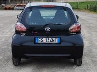 Usata Toyota Aygo Cool 69 CV (50 kW) 2015 Nero Utilitaria