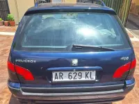 Usata Peugeot 406 110 CV (80 kW) 1997 Blu/azzurro Station wagon