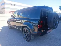 Usata Land Rover Defender SE Dynamic 249 CV (183 kW) 2023 Nero SUV