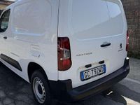 Gebraucht Peugeot Partner 102 PS (75 kW) 2020 Weiß Van / Kleinbus