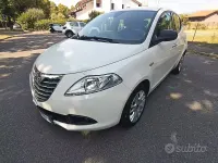 Usata Lancia Ypsilon Silver 69 CV (50 kW) 2016 Bianco Utilitaria