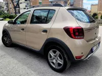 Usata Dacia Sandero Comfort 101 CV (74 kW) 2020 Bronzo Berlina
