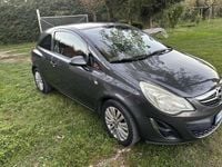 Usata Opel Corsa Club 75 CV (55 kW) 2012 Berlina