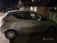 Usata Lancia Ypsilon Gold 69 CV (50 kW) 2012 Grigio Utilitaria