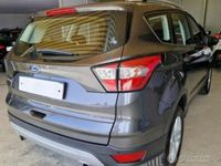 Usata Ford Kuga 120 CV (88 kW) 2019 Marrone SUV
