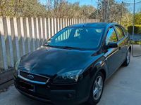 Usata Ford Focus 90 CV (66 kW) 2006 Nero Berlina