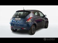 Usata Lancia Ypsilon 69 CV (50 kW) 2024 Blu scuro Utilitaria