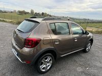 Usata Dacia Sandero Stepway 90 CV (66 kW) 2017 Marrone Berlina