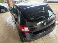 Usata Dacia Sandero Lauréate 76 CV (55 kW) 2014 Nero Berlina