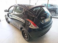 Usata Lancia Ypsilon Gold 69 CV (50 kW) 2013 Grigio Utilitaria