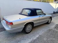 Usata Alfa Romeo Spider 122 CV (89 kW) 1992 Grigio Cabrio