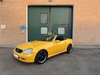 Usata Mercedes SLK230 AMG 193 CV (141 kW) 1999 Giallo yellowstone Cabrio