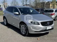 Usata Volvo XC60 Ocean Race 190 CV (139 kW) 2015 Grigio SUV