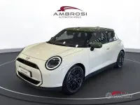Nuova Mini Cooper 160 kW (218 CV) 2026 Bianco Utilitaria