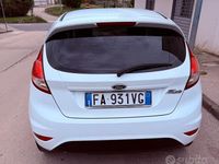 Usata Ford Fiesta Sport 92 CV (67 kW) 2015 Bianco Berlina