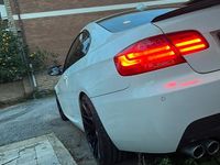 Usata BMW 330 Sport Line 245 CV (180 kW) 2009 Bianco Coupé
