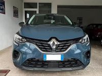Usado Renault Captur Life 101 CV (74 kW) 2020 Gris SUV