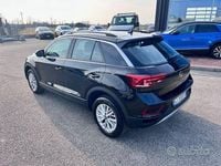 Usata VW T-Roc Life 116 CV (85 kW) 2024 Nero SUV