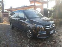 Usata Mercedes V220 Premium 163 CV (119 kW) 2023 Nero Monovolume