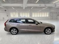Usata Volvo V60 Business Edition 197 CV (144 kW) 2022 Grigio Station wagon