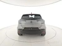 Nuova Renault Captur Evolution 101 CV (74 kW) 2026 Grigio SUV