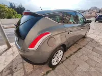 Usata Lancia Delta 120 CV (88 kW) 2010 Giallo Utilitaria