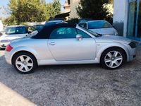 Usata Audi TT Roadster 179 CV (131 kW) 2002 Grigio Cabrio