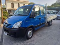 Usata Iveco 35.12 120 CV (88 kW) 2009 Blu/azzurro Furgone