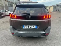 Usata Peugeot 5008 GT-line 177 CV (130 kW) 2019 Grigio SUV