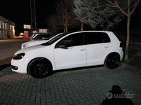 Usata VW Golf VI 110 CV (80 kW) 2009 Bianco Utilitaria