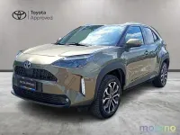 Begagnad Toyota Yaris Hybrid Trend 116 HK (85 kW) 2022 Grå Pickup