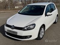 Usata VW Golf VI 105 CV (77 kW) 2011 Bianco Utilitaria
